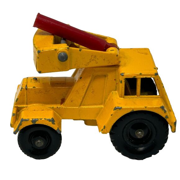 Vintage Matchbox 11 Taylor Jumbo Crane Diecast Toy Car 60s Yellow Truck England - Picture 5 of 10
